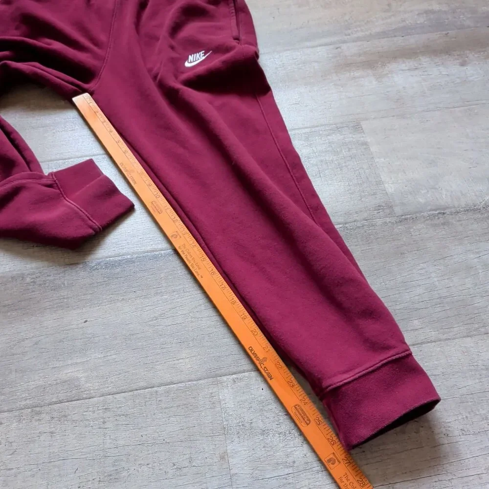 Nike Sportswear Club Fleece Joggers Burgundy Men’s Size L Standard Fit New - Picture 4 of 7
